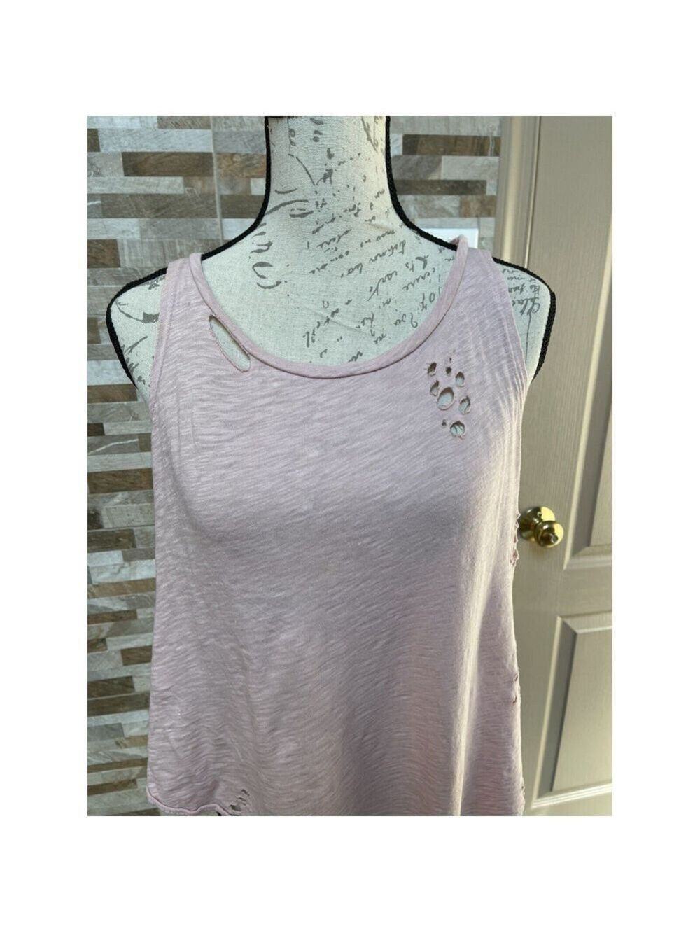 NYTT distressed sleeveless asymmetrical t-shirt top pink Sz XS - Picture 3 of 10